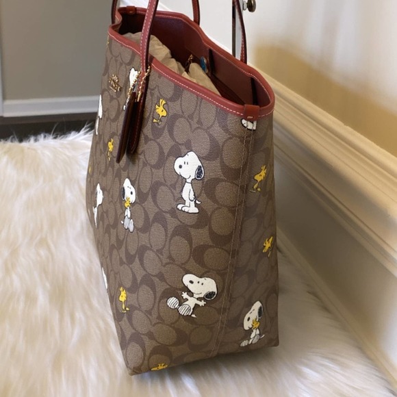 NWT💃Coach X Peanuts City Tote in Signature Canvas with Snoopy Woodstock Print - Picture 3 of 12